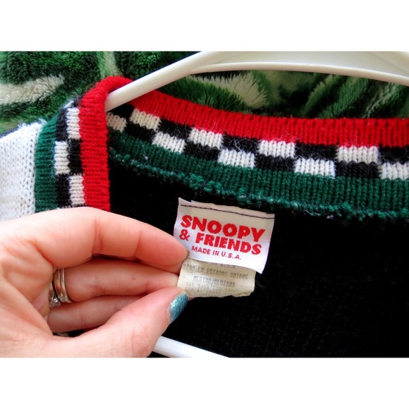 Vintage Snoopy Christmas knit cardigan 🌿 - Picture 5 of 6